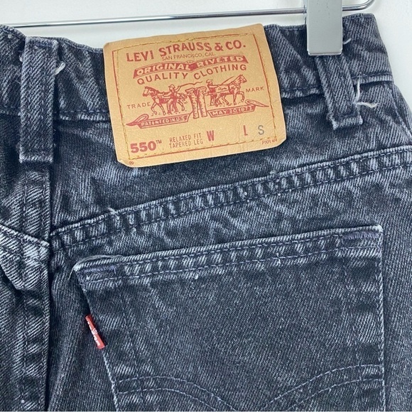 VINTAGE 90s LEVI’S 550 Relaxed Fit Tapered Leg Distressed Black Denim Jeans 7 S - Picture 3 of 9